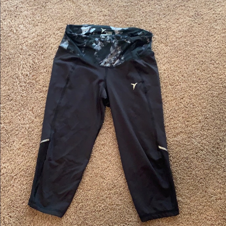 Old Navy Cropped Leggings